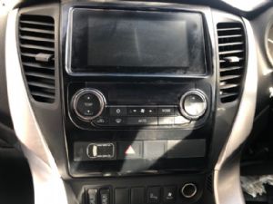 Mitsubishi Pajero Sport KS1 Heater Controls