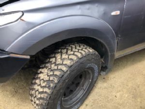 Mitsubishi L200/Triton KL1T 2015-on LF Guard Flare