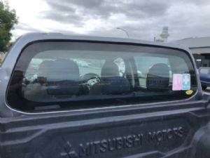 Mitsubishi L200/Triton KL1T 2015-on Rear Screen Glass
