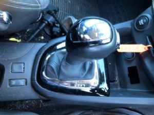 Renault Clio Lutecia Automatic Shifter Assembly