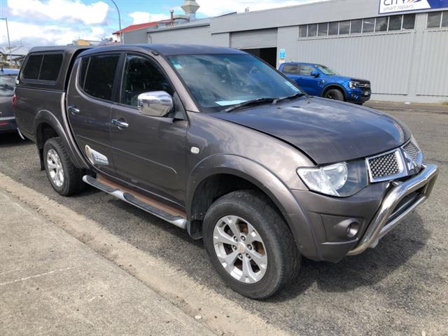 Mitsubishi L200/Triton KB4