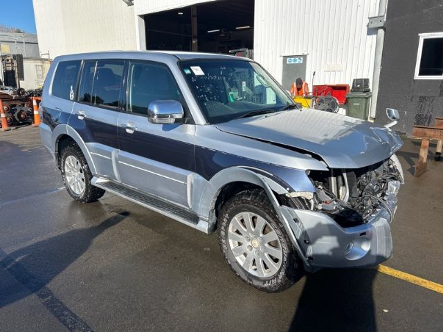 Mitsubishi Pajero V97W