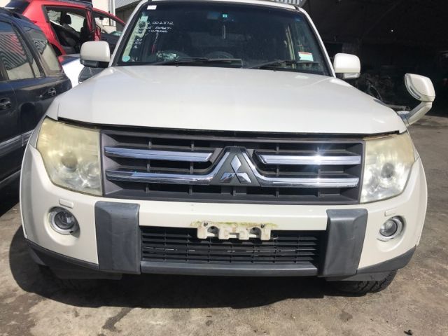 Mitsubishi Pajero V97W
