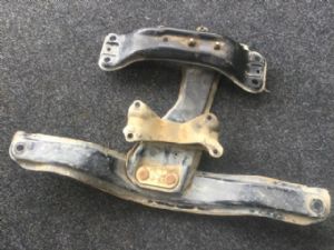 Subaru Impreza GR-GV 2011-2014 Gearbox Crossmember