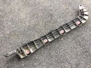 Subaru Outback BR 2009-2012 LR Bumper Retainer