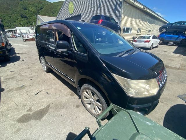 Mitsubishi Delica CV5W