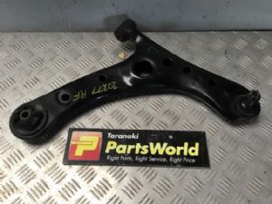 Toyota Noah/Voxy AZR60 2001-2007 RF Lower Arm