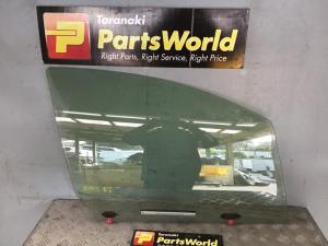 Toyota Vitz NCP131 RF Door Glass