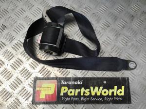 Toyota Noah/Voxy AZR60 2001-2007 LR Seat Belt