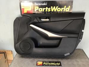 Lexus IS200-T ASE30 RF Door Trim Elec