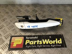 Lexus IS200-T ASE30 RF Door Exterior Handle (Smart Button) Type