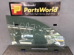 Lexus IS200-T ASE30 RF Door Glass