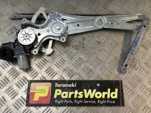 Lexus IS200-T ASE30 LF Door Elec Regulator