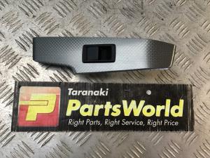Lexus IS200-T ASE30 LR Window Switch