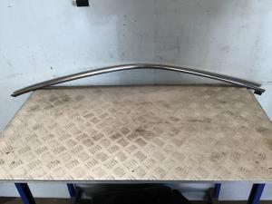 Lexus UX UX 200 2018--on LF Door Moulding