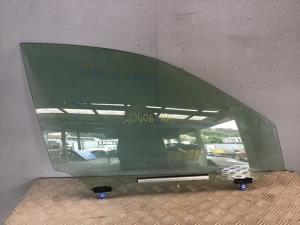 Lexus IS200-T ASE30 RF Door Glass