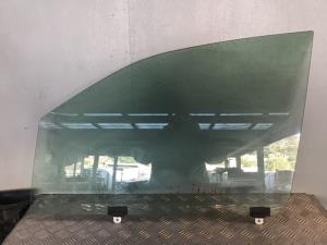 Toyota Noah/Voxy AZR60 2001-2007 LF Door Glass