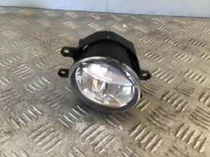 Lexus IS300 AVE30 R Spotlight