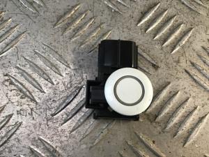 Lexus RX RX 450h 2009-2011 Rear Parking Sensor (LR Outer)
