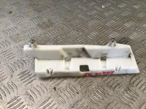 Lexus IS200-T ASE30 RF Bumper Retainer