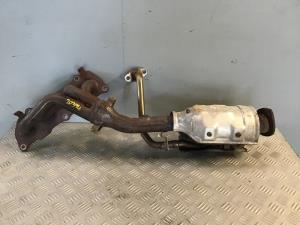 Lexus IS300 AVE30 Engine Exhaust Manifold