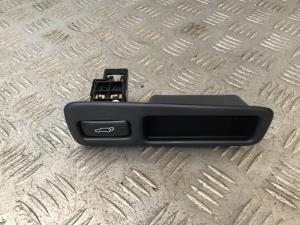 Toyota Harrier AVU65  2013-2017 Boot Tailgate Release Switch