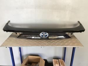 Toyota Harrier AVU65  2013-2017 Tailgate Garnish 1 Piece