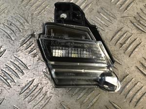 Lexus UX UX 200 2018--on RR Bumper Light