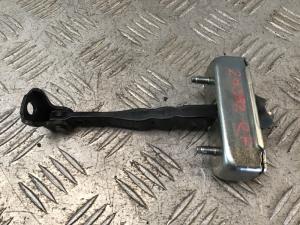 Toyota Harrier AVU65  2013-2017 RF Door Check Strap