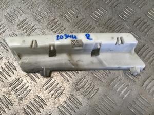 Lexus IS300 AVE30 RF Bumper Retainer