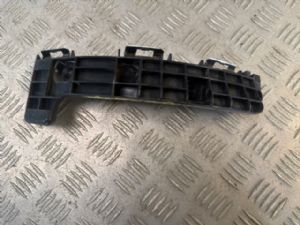 Lexus RX350 GGL15 LR Bumper Retainer