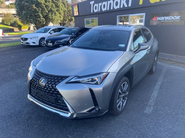 Lexus UX UX 200 2018--on