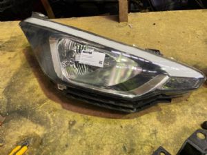 Hyundai i20 GB 2014-on R Headlight (Halogen)