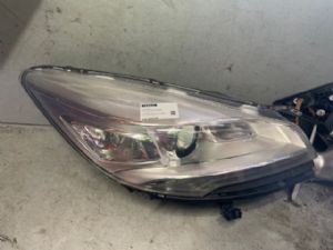 Ford Kuga C520 2013-2019 R Headlight