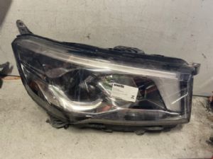 LDV Deliver 9 2020-on R Headlight