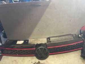 Volkswagen Golf GTi Front Bumper Grille