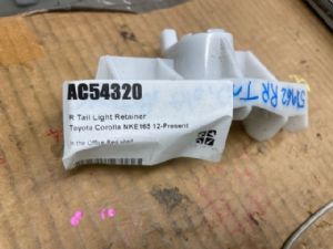 Toyota Corolla NKE165 12-Present R Tail Light Retainer