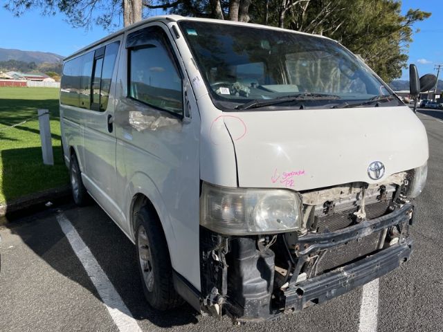 Toyota Hiace KDH206