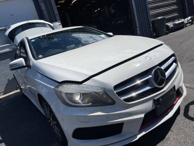 Mercedes-Benz 180 180E