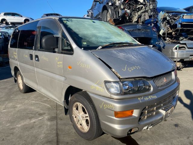 Mitsubishi Delica PA4W