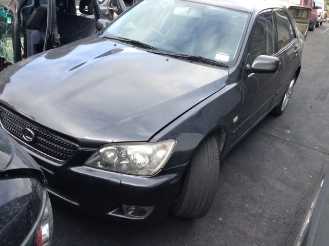 Lexus IS200 GXE10R