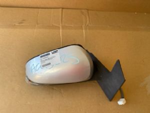 Toyota Aqua NHP10 2011-2015 RF Door Elec Mirror (7 Wire)