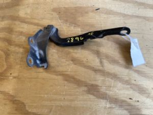 Toyota RAV4 ZCA25 R Bonnet Hinge 