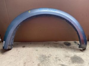Mitsubishi Triton KB4 4wd RF Wheel Arch Moulding