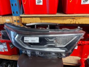 Nissan Xtrail T32 2013-2022 R Headlight (HID)
